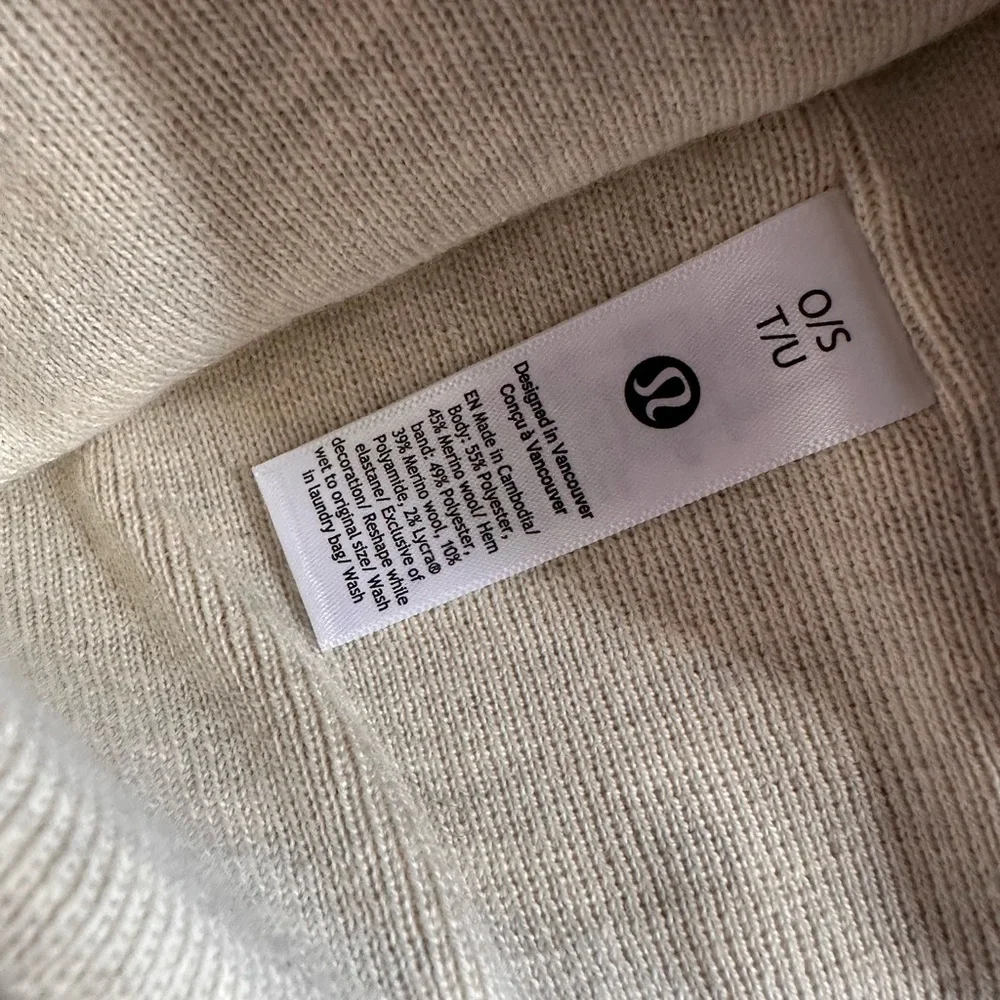 lululemon athletica Merino wool blend Heathered Cream Beanie NWT